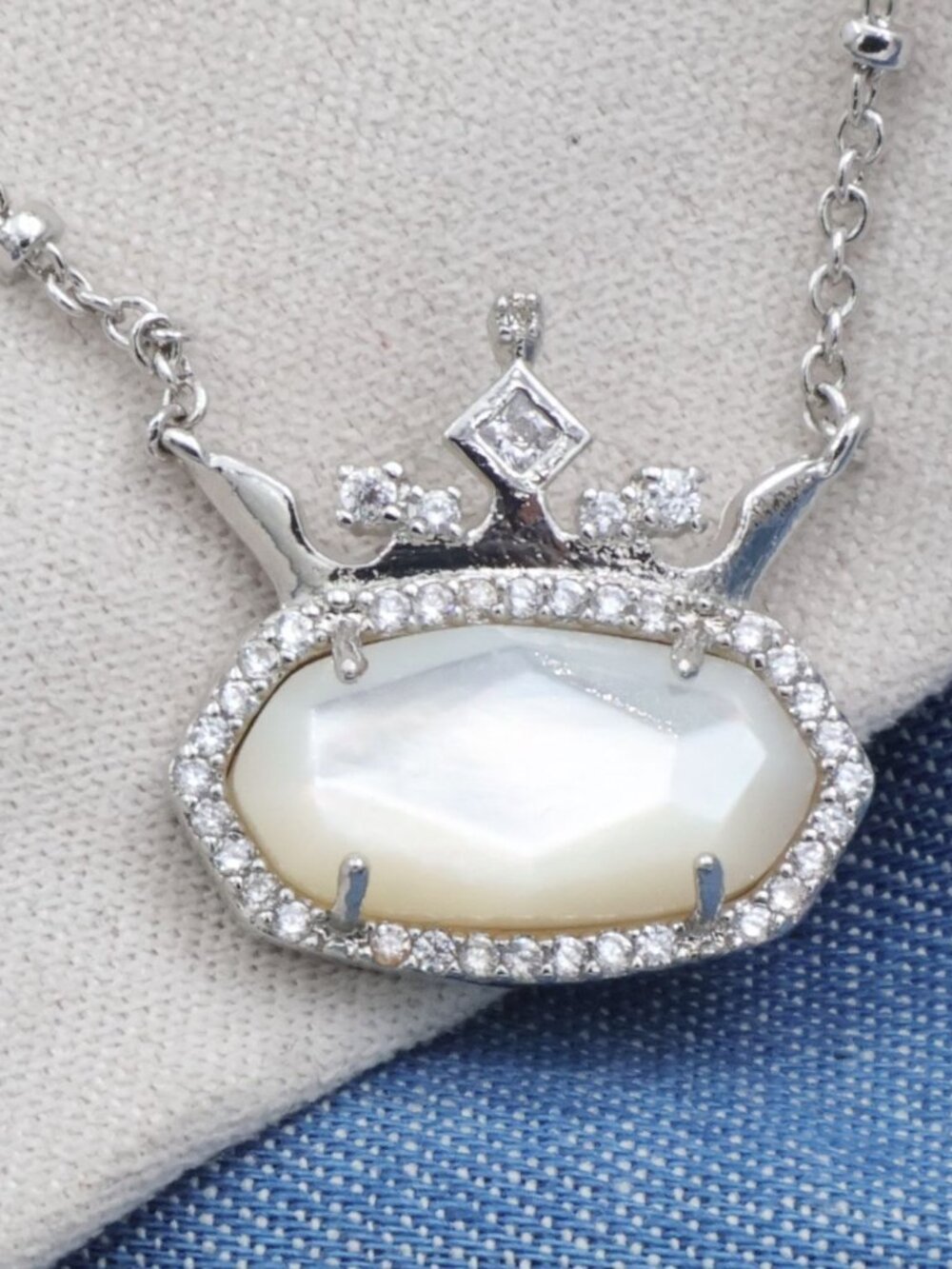 Kendra Scott Elisa Princess 'Visionary' Necklace - Silver & Ivory Mother--Pearl - Picture 2 of 2